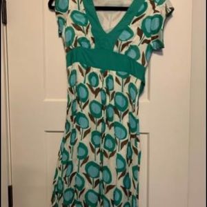 Apricot dress sz XS bold print
